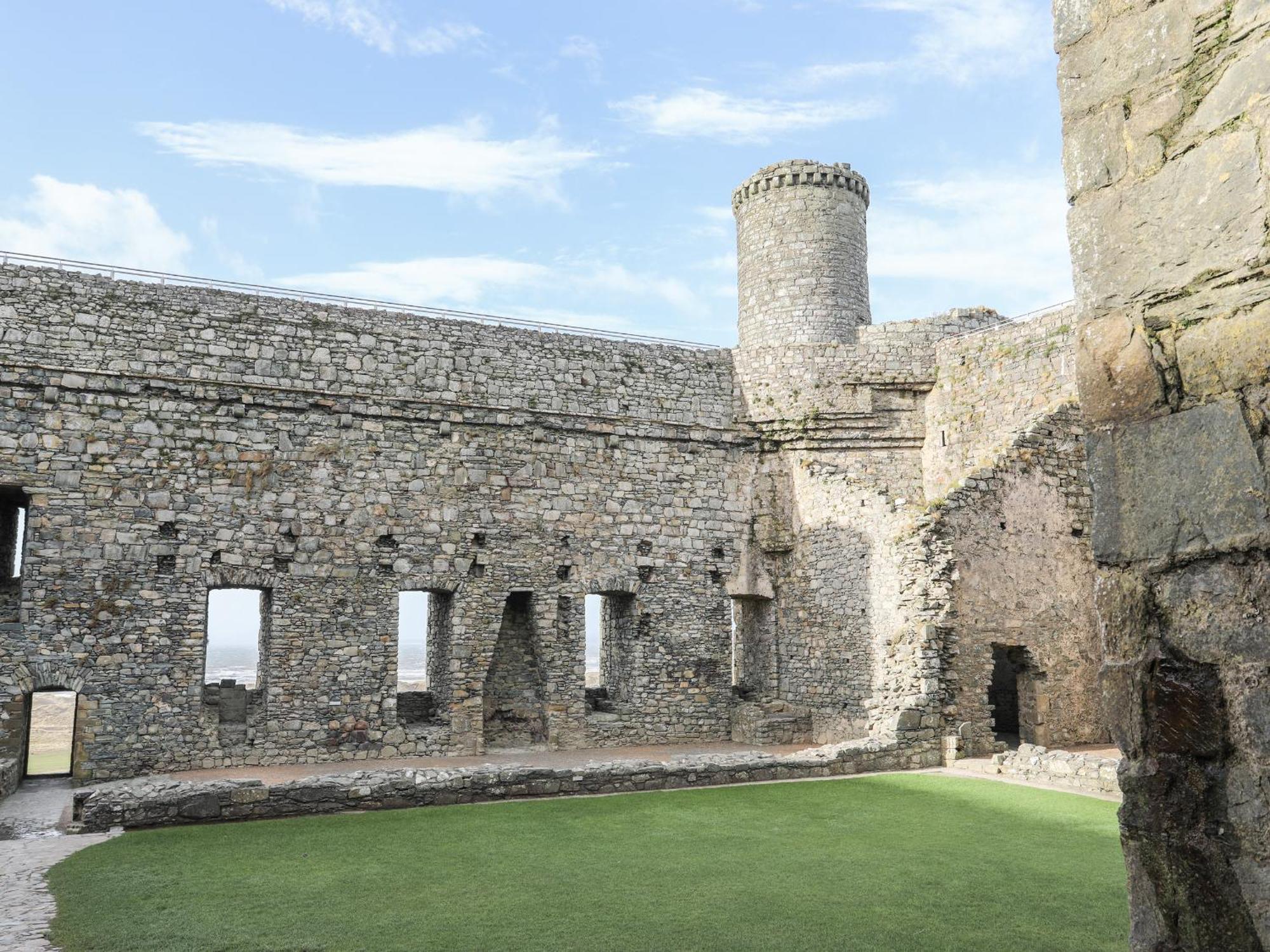 Harlech Apartments - Matholwch Exterior photo